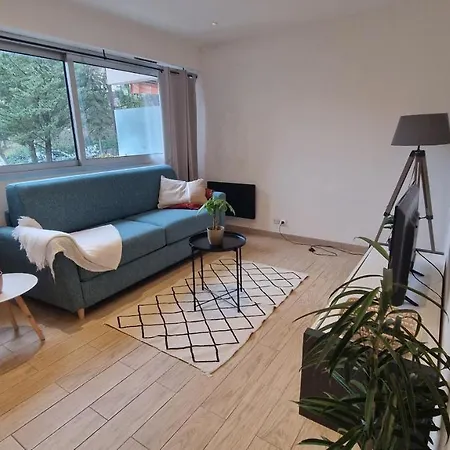 Apartment 5mn Perfumeries & Old Town, Free Small Parking